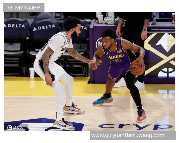 热火惜败马刺三分之差遗憾落败赛季精彩对决引发球迷热议